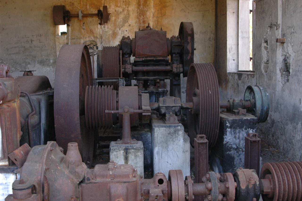 Les vieilles machines du moulin Kader.