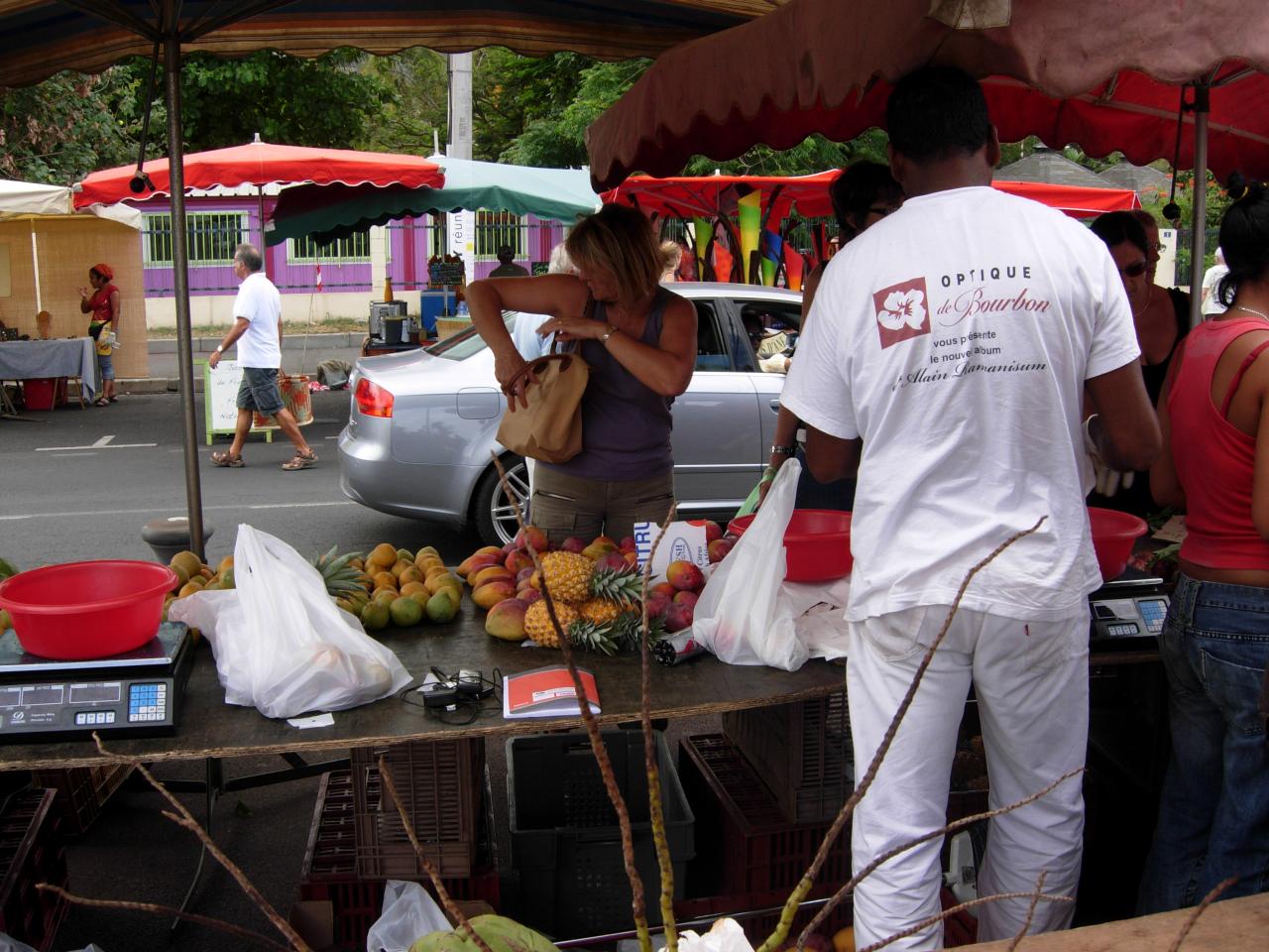 Marché de St Paul fruits.