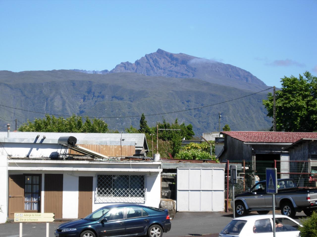 Piton des neiges vu de Bourg Murat